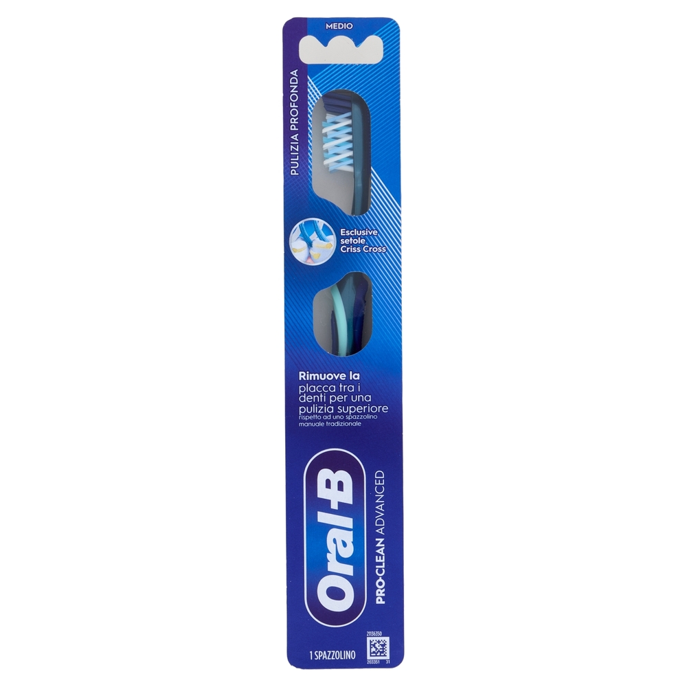 Oral-B Spazzolino Manuale Pro-Clean Advanced Pulizia Profonda Medio 1 pz